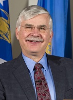 11/7/12 5:06:27 PM -- Boston, Massachusetts 11/7/12 - Boston University - SAR Dean Gloria Waters introduces SPH Professor, Dr. Alan M. Jette, Sargent’s 14th annual Dudley Allen Sargent Lecture. Dr. Jette's will focus on the fundamental changes occurring within healthcare as we face the challenges of limited access to services and unsustainable cost escalation. Photo by Kalman Zabarsky for Boston University Photography